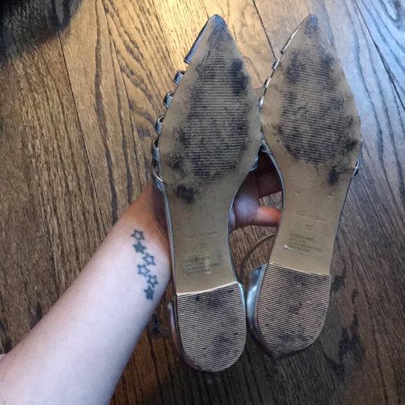 Victoria’s Secret silver pointed to flats - Picture 5 of 5